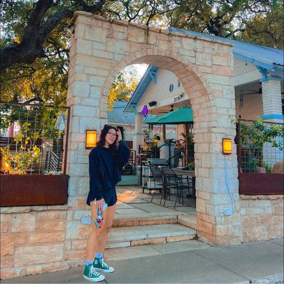 Meet your Posher, Haley - Picture 1 of 1